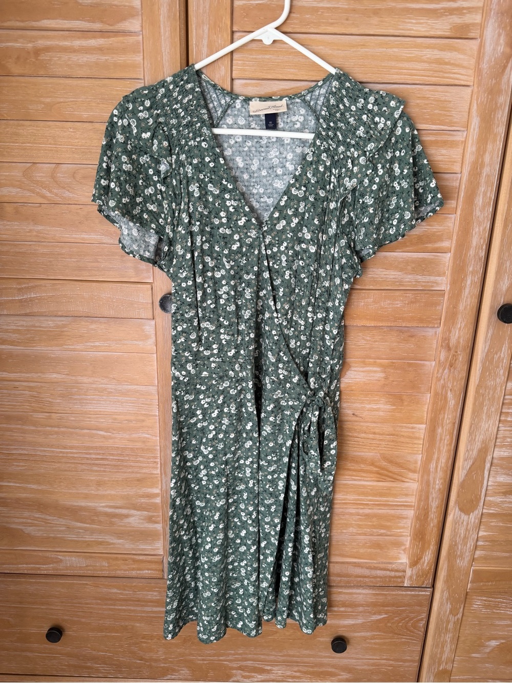 Universal Thread Olive Green Floral Wrap Midi Dress
